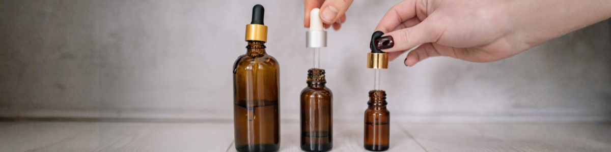 Diversos envases de vidrio para diferentes industrias