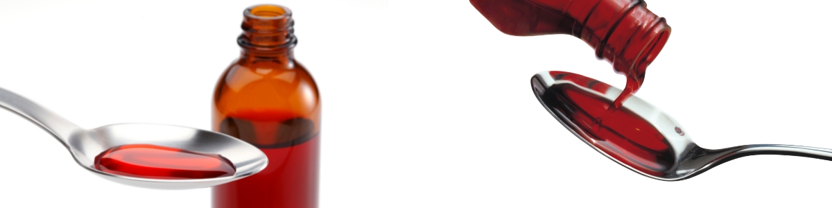 Proceso de fabricación de botellas de plástico para jarabes