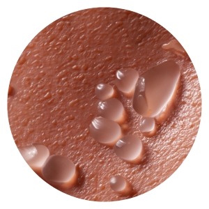 Hidratación cutánea: beneficio clave en cosmética para atender la piel seca.