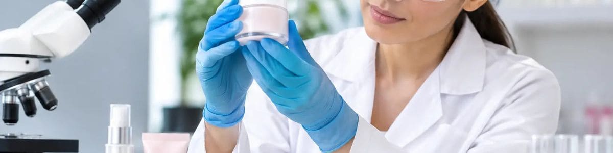¿Qué pruebas requieren los cosméticos en México?